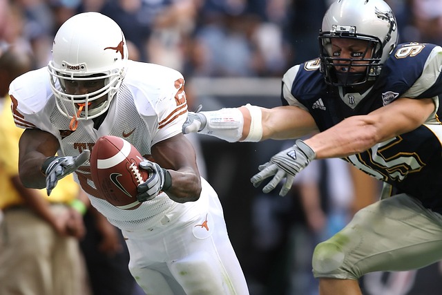 自称亚泰18岁后卫刘议阳女友的账号指控其恋爱期出轨、裸聊